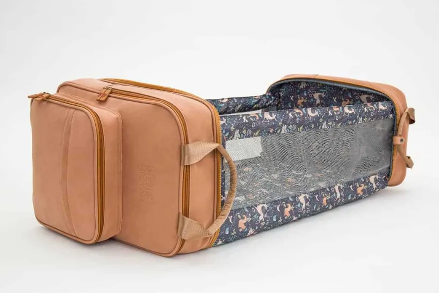 Bizzi Growin RucPOD® Pusletaske og rejseseng - Vegan Leather - Porcini