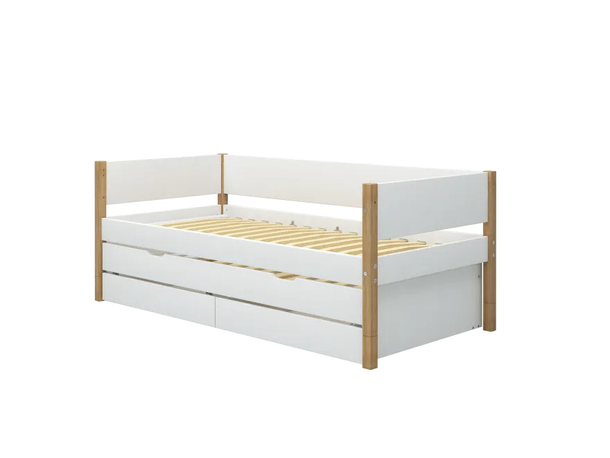 FLEXA NOR Enkeltseng 90x200 cm m. baggavl incl. 2 skuffer og udtræksseng - Hvid/eg