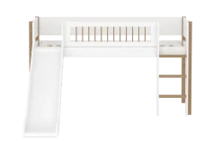 FLEXA NOR Halvhøj seng 120 cm med rutchebane, stige og crossbar sengehest 90x200 cm - Hvid/eg
