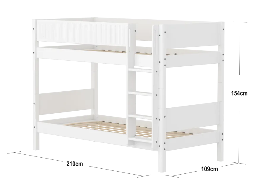 FLEXA WHITE Køjeseng 154 cm med stige og grooves sengehest 90x200 cm- Hvid