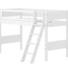 FLEXA WHITE Mellemhøj seng 143 cm med skrå stige og crossbar sengehest 90x200 cm- Hvid