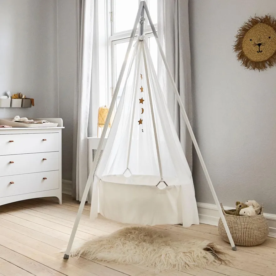 Leander Classic Vugge m madras og Stativ - Hvid